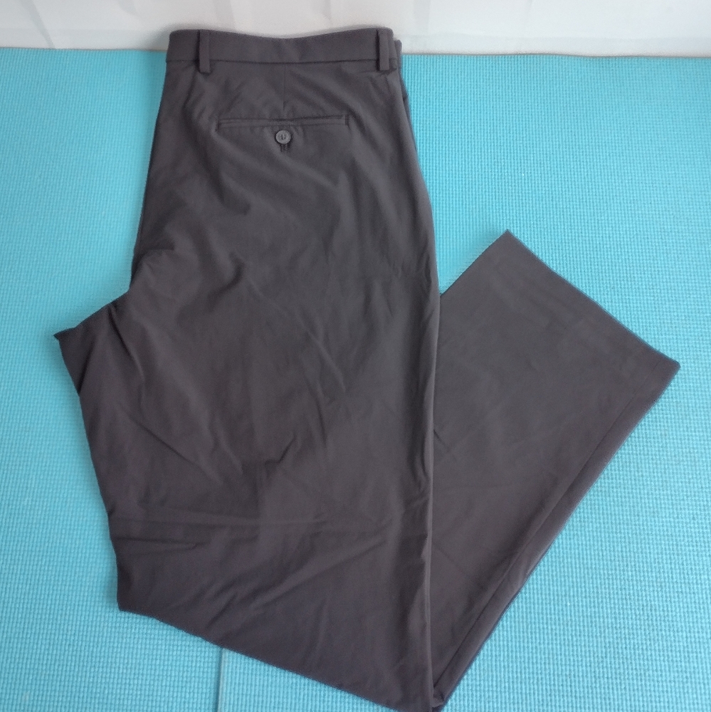 Perry Ellis Men's Black Slim Fit Pants Nylon Size 38X30